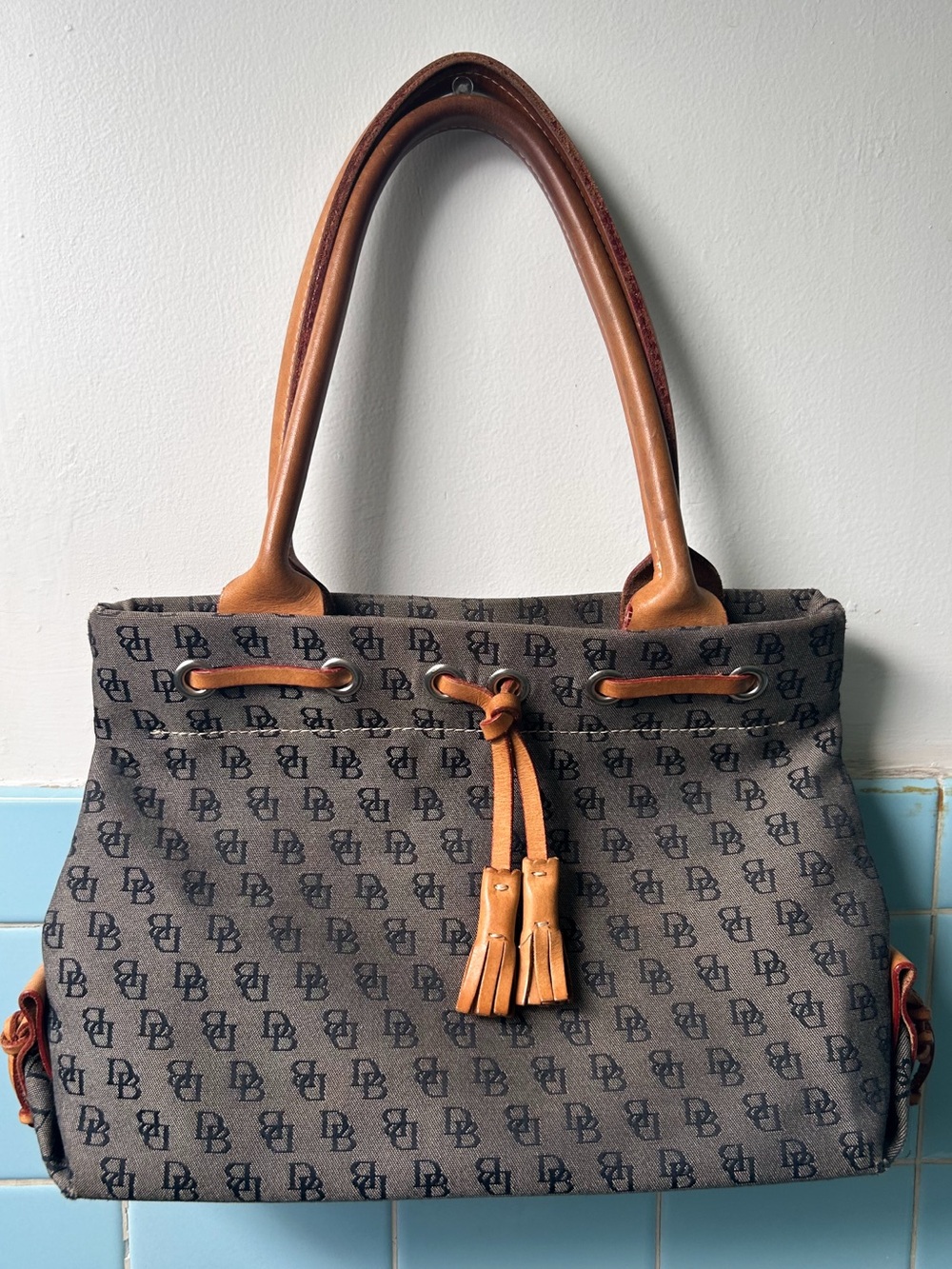 Dooney & Bourke Bag